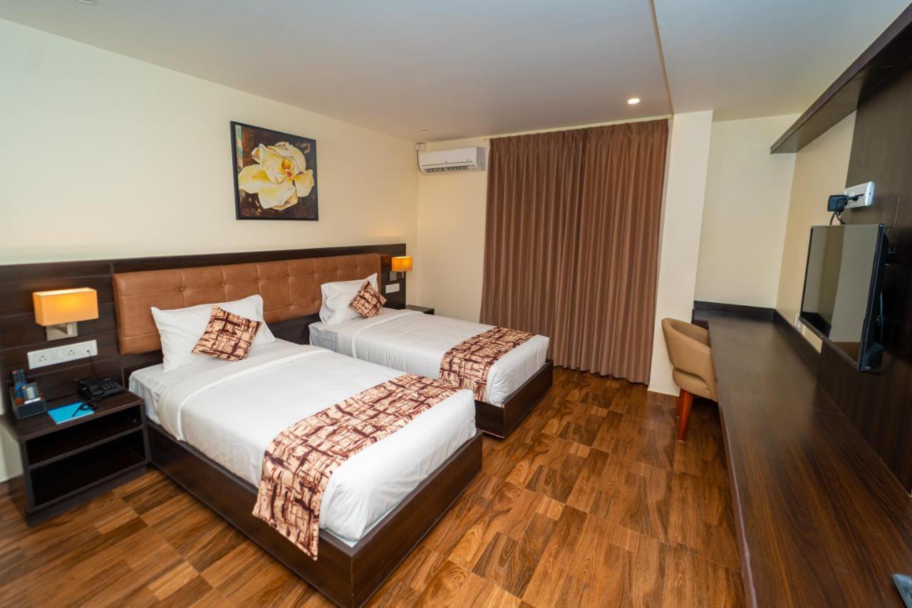 Vera By Bisque Hebbal - Manyata Tech Park Bangalore Buitenkant foto